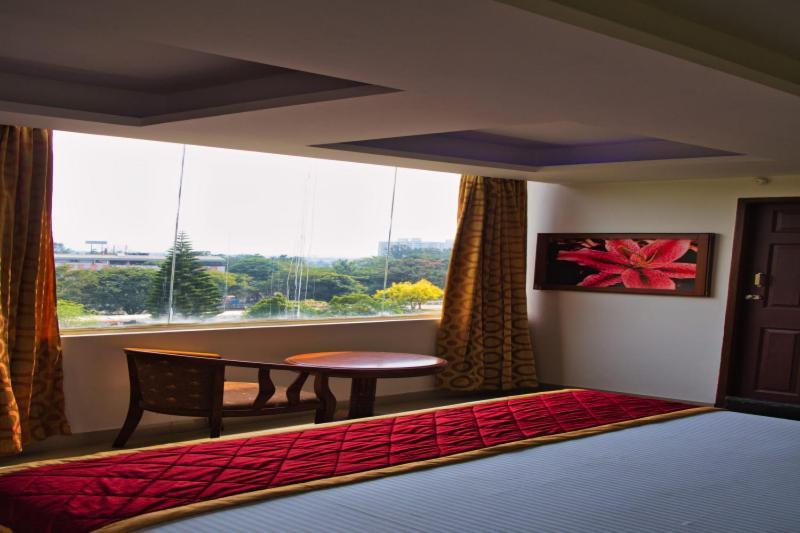 Business Inn Bangalore Eksteriør bilde
